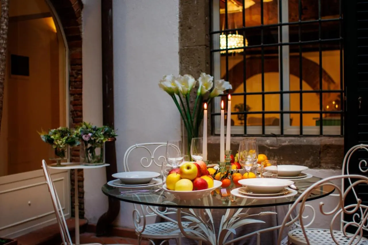 Casa Al Dipinto, Contemporary Apartment With Lucca