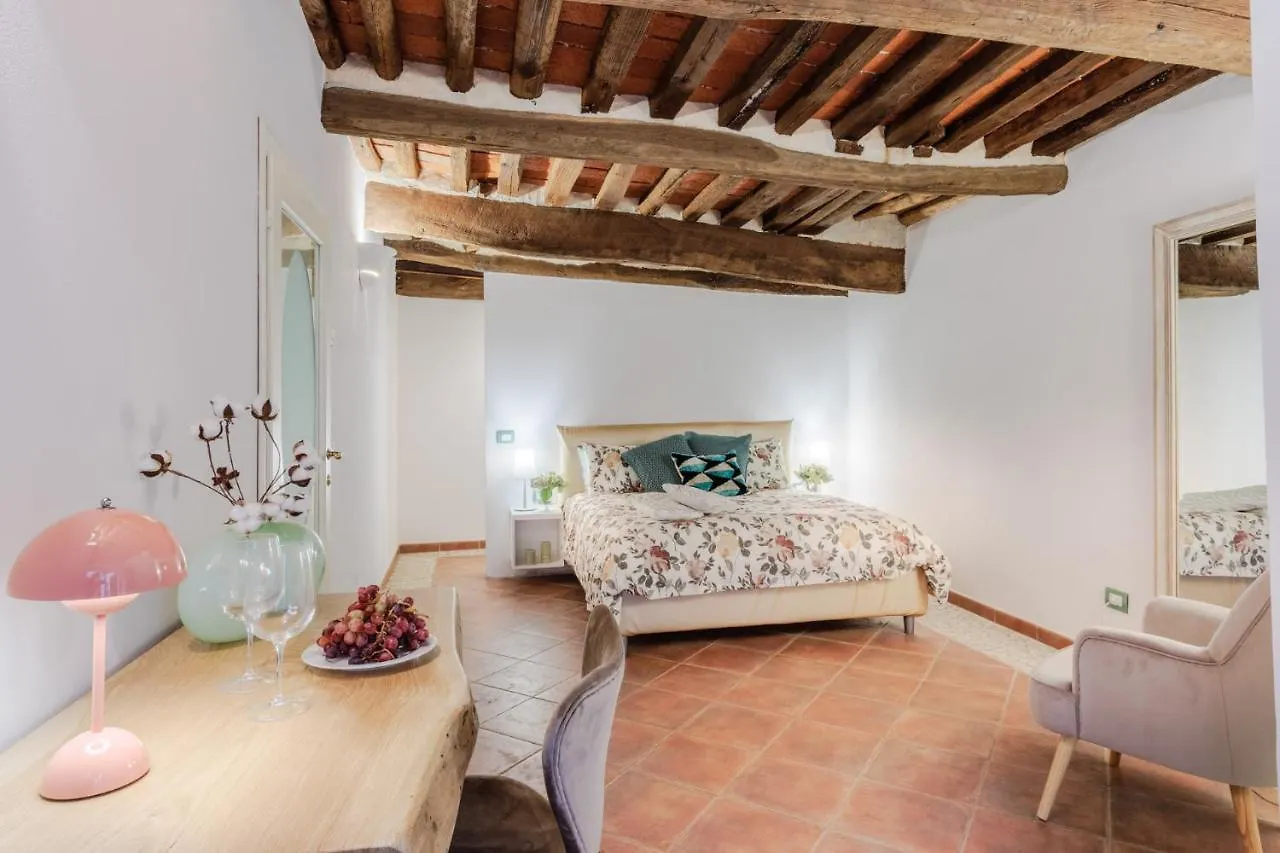 Casa Al Dipinto, Contemporary Apartment With Lucca