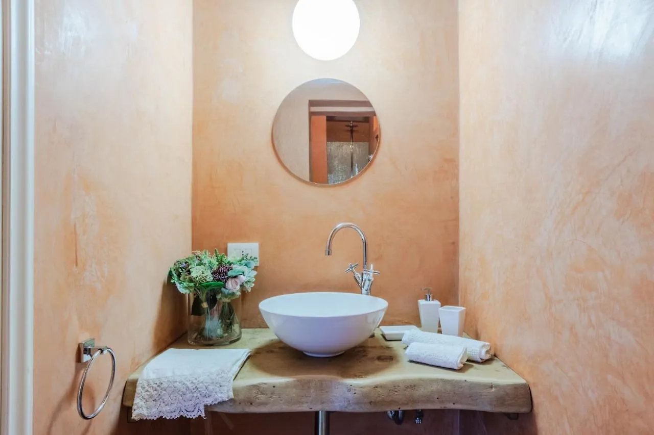 Casa Al Dipinto, Contemporary Apartment With Lucca